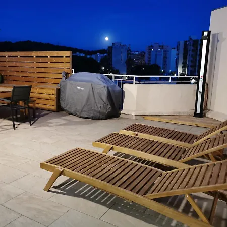Apartment Toit Terrasse 6-8 Couchages